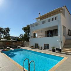 Villa Gagra - Villa with Private Pool, Air Con and Heating
