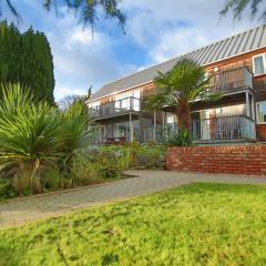 Oaklands Hotel