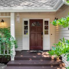 Spacious 3BR Redmond Home with Fireplace & BBQ