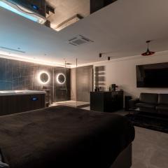 SUITE Esbly, Jacuzzi, Terrasse, Disneyland