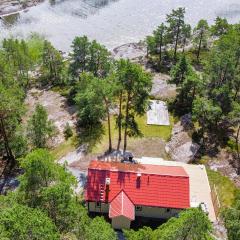 Cozy Home In Säffle With Lake View