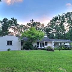 Meadow View Acres - 6 acre spacious estate 20 min from UVA
