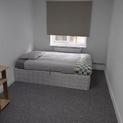 Spacious double rooms in Birmingham