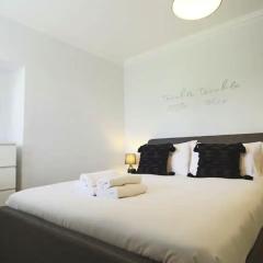 Central Flat-2Bed-Free Parking-By FabAccommodation