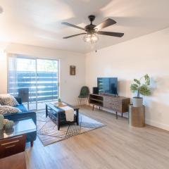 Spacious 1 bedroom with private patio! Near Chase Field & Downtown Phoenix