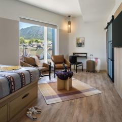 Moxy Boulder University