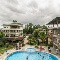 Hotel Riverside with Swimming pool
