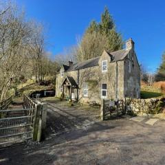 Lovely house next to Euchan River