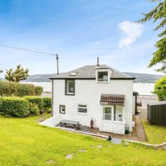 Idyllic lochside cottage, stunning terrace views