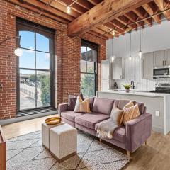 1BR DWTN Loft-Gated Parking-WD-G202