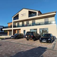 Richi Rooms & App