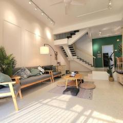 New! Petaling Jaya Landed Corner Home 4 BedRooms for up to 17 pax, Kelana Jaya, BBQ ,Paradigm Mall, LDP
