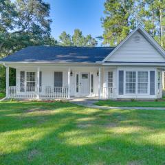 Peaceful Fairhope Cottage with Covered Patio!