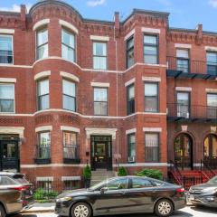 Brownstone Townhouse in Fenway