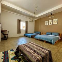 STAY hostel - 300m from the ferry