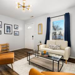 The Modern Elm Escape a cozy 2bd in the Heights