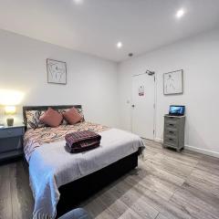 Dunamis Staycation West Croydon