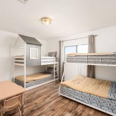 Spacious 4BR w Game Room - 15 min to Seaworld