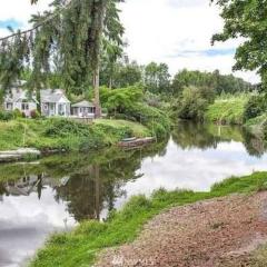 Bothell River house