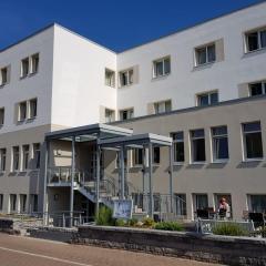 Hus up Dün