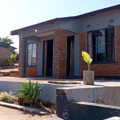 Dunduzu Village Lodge