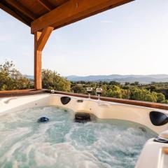 Country Hot Tub Hideaway with Amazing Views