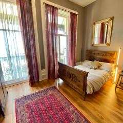 Balcony Flat next to Port, Sea view, Free Parking