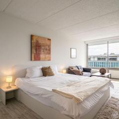 Lovely 1BR Suite Minutes to Disney With Lake view