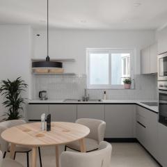 Modern 2BR Apartment with Outside Furniture - Close to Sliema, Saint Julians & Valletta