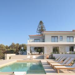 Costa Villa , Walk to Sandy Beach & Dinning, By ThinkVilla