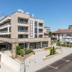 Cinema Hotel
