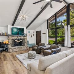 Harry Potters Hideaway- Walking distance to golf course, food, coffee, shops, ice cream, athletic club and more!