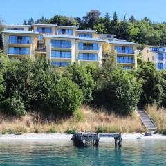 Lakeside Landing - lake front and walk to town