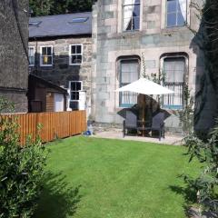 Ground Floor Barmouth Centre Apartment With Garden