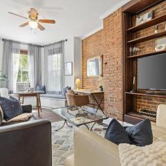 Beautiful 1-BR Flat Nestled Between Dupont & Logan