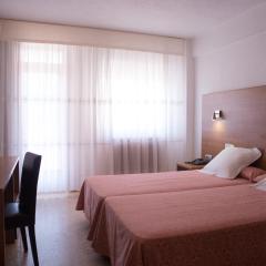 Eco Avenida Hotel & Parking