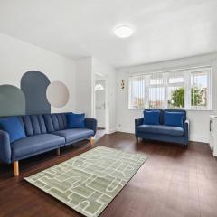Stylish Home From Home 3 bed house, sleeps 6, private parking, WiFi Leamington Spa