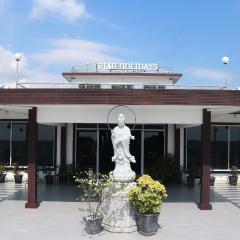 Hotel Riau Holidays