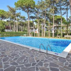 Cozy Apartment In Lignano Sabbiadoro