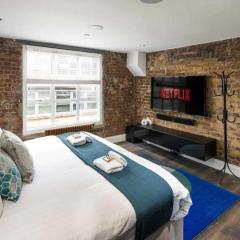 Luxury penthouse located near Old street