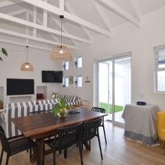 Cozy Holiday Cottage - XX Cottage Yzerfontein