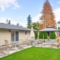 Milwaukie Home with Outdoor Dining Space