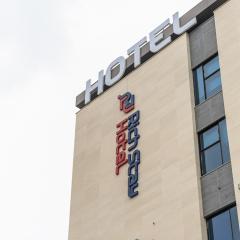Rich stay hotel