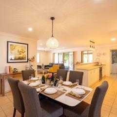 Peaceful 4B2B Sweet Home w Backyard at Springfield