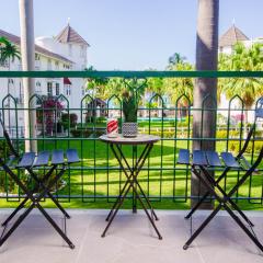 Center of Ocho Rios-Beachfront Studio-Free Beach Access-Pool-Free Parking-Gated Complex-Free Wifi 100Mbps