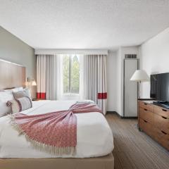 315 LoSo Hotel Airport