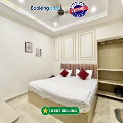 HOTEL S MADHWA ! VARANASI fully-Air-Conditioned hotel at prime location with off site Parking availability, near Kashi Vishwanath Temple and Ganga ghat