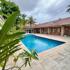 Casa Grande Com Piscina Guaruja