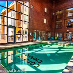 South Penthouse Pool-Spa Ski-in out Gym, Sauna, Laundry, BBQ