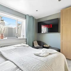 Reykjavík Center, King bed, 65" TV with Netflix